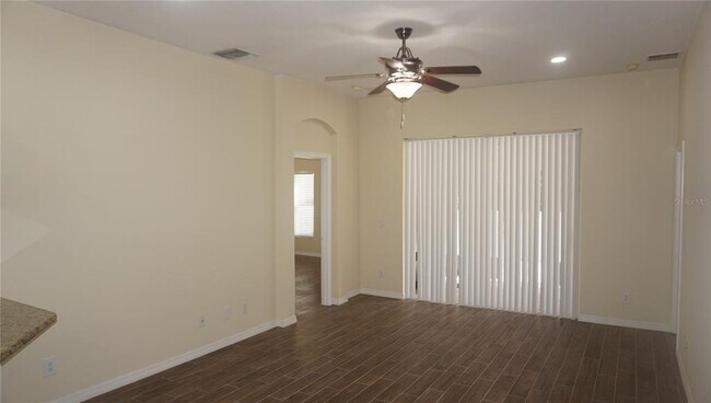 Building Photo - 739 Straw Lake Dr