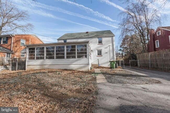 Building Photo - 23 Sunset Rd