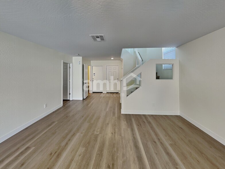 Building Photo - 22428 W Solano Dr