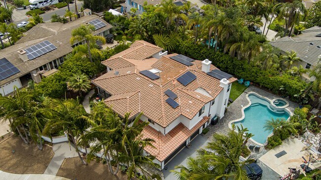 Building Photo - Resort-Style Encinitas Estate with Pool UNFURNISHED