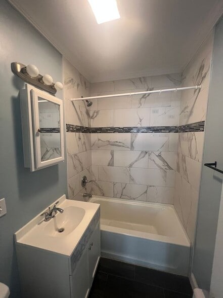 Building Photo - 284 Hillside Ave