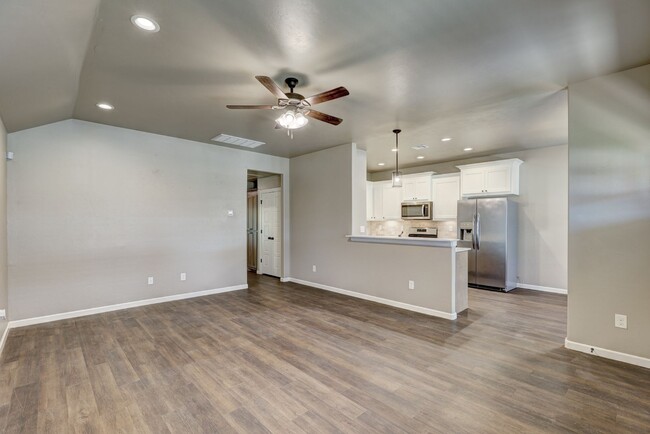 Building Photo - 5804 Campbell Creek Dr