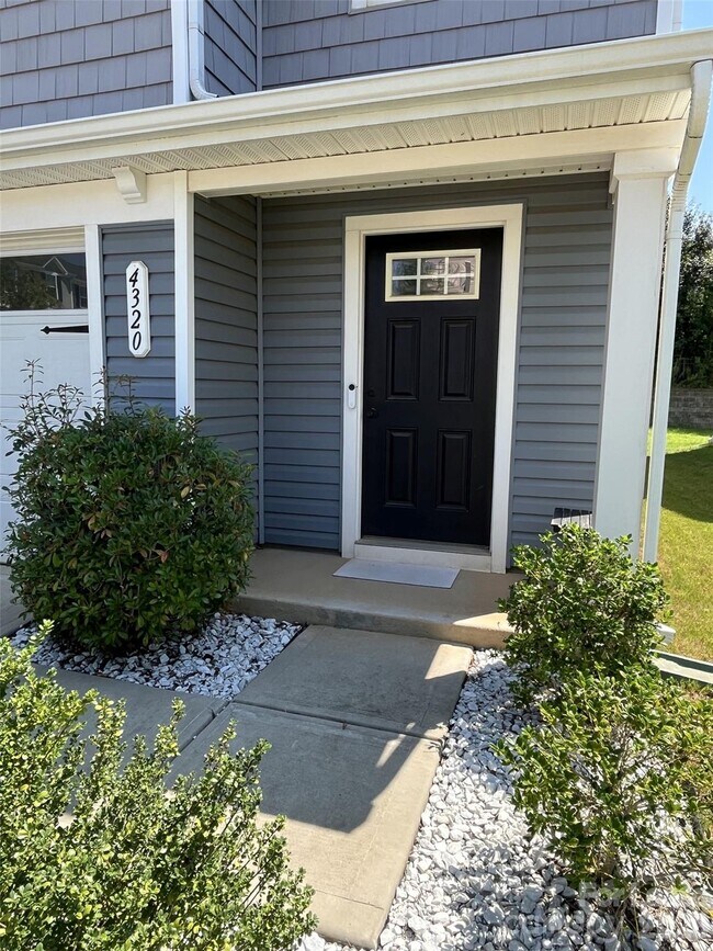 Building Photo - 4320 Bowline Dr