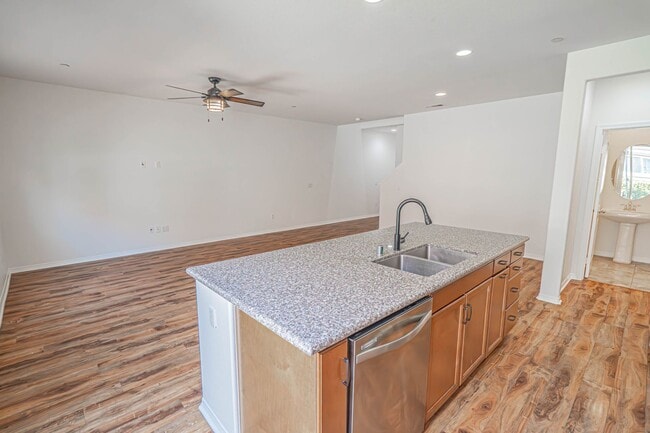 Building Photo - Beautifully Remodeled 3-Bedroom Home in Sa...