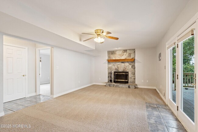 Building Photo - 122 Moses Milch Dr