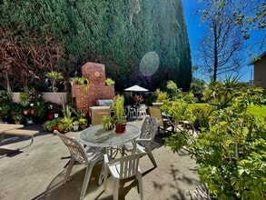 Building Photo - 1811 W Sallie Ln