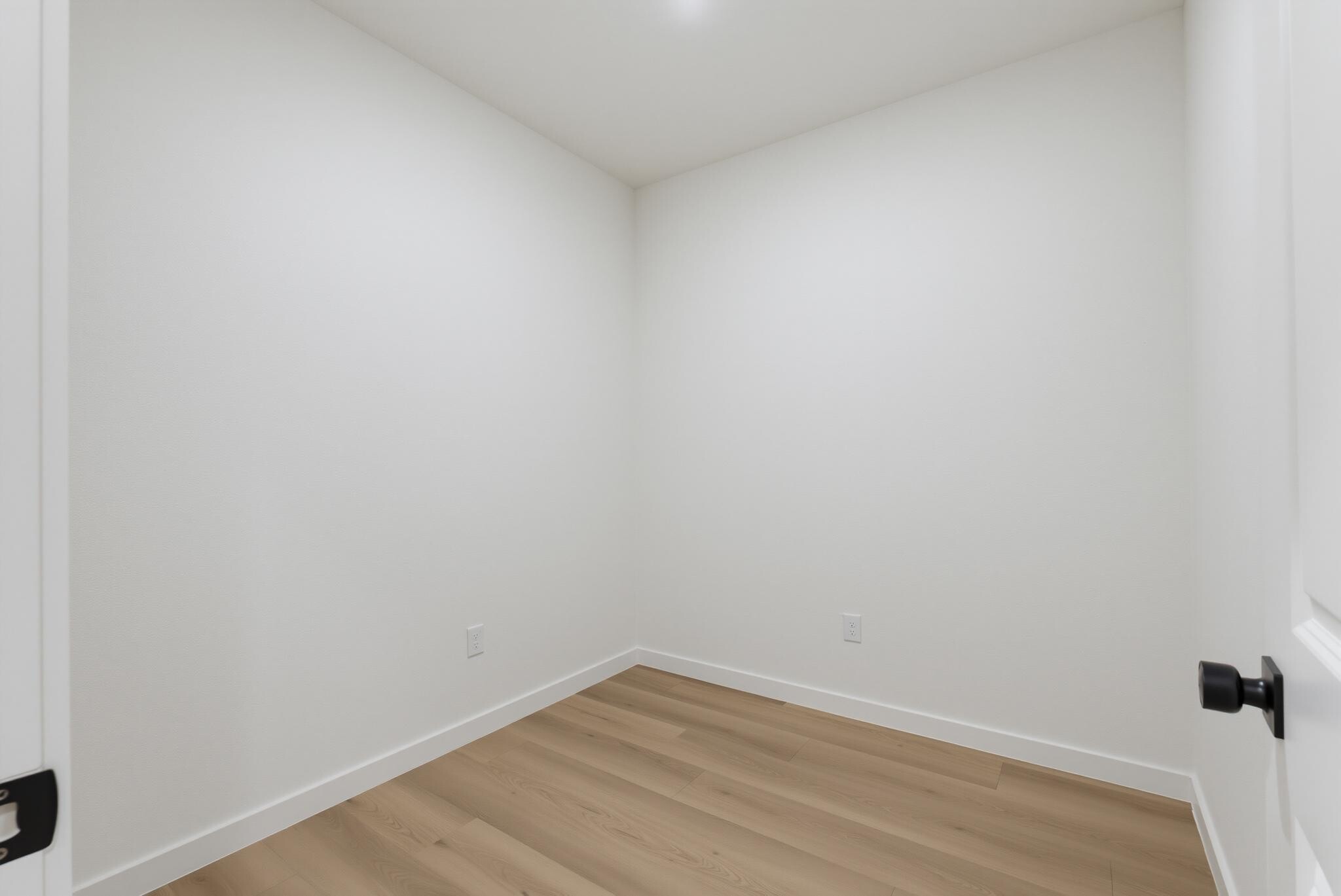 Building Photo - 7659 Lake Ridge Pky
