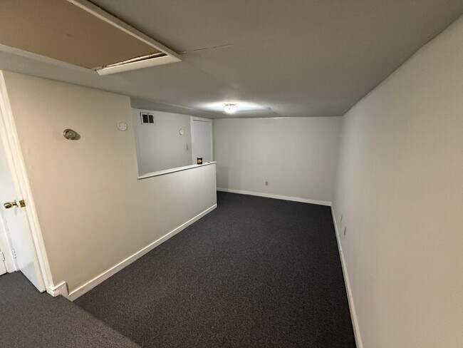 Building Photo - 376 Park Ave