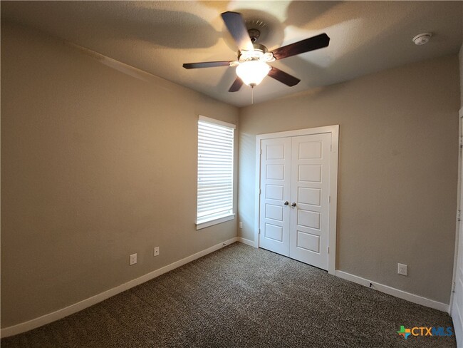 Building Photo - 1115 Creekside Orchard