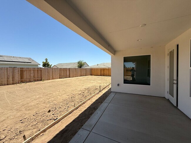 Building Photo - 510 Cobain Ct