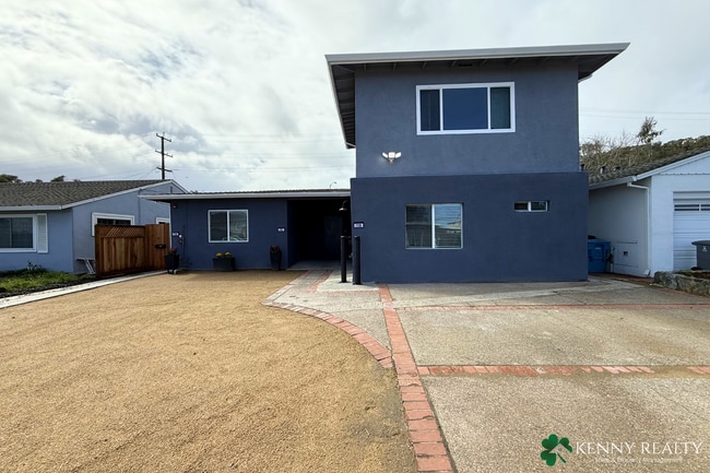 Building Photo - Remodeled 3 BD/2 BA Home with Private Entrance and Backyard