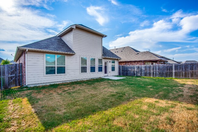 Building Photo - 2813 Castle Creek Dr