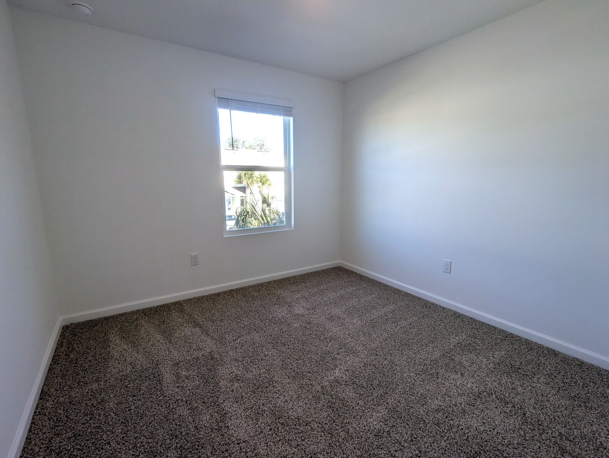 Building Photo - 5916 Ortega Lake Dr