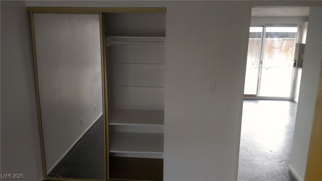 Building Photo - 3124 Burnham Ave