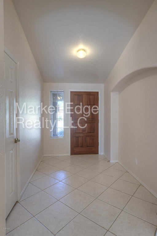 Building Photo - 4Bed/2Bath House at 48th St/Warner! JOIN T...