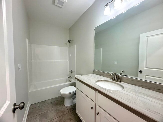 Building Photo - 5392 Peony Dr