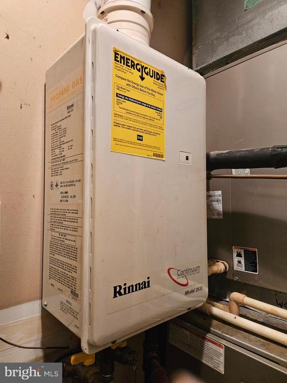 Building Photo - 25513 Hill Rd