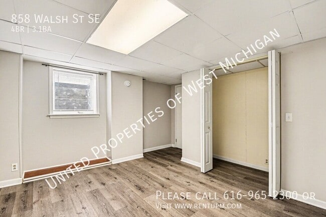 Building Photo - 858 Walsh St SE