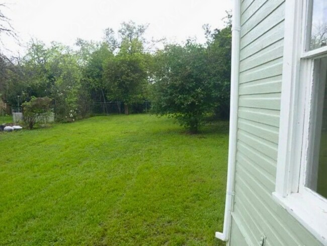 Building Photo - 816 Hays St