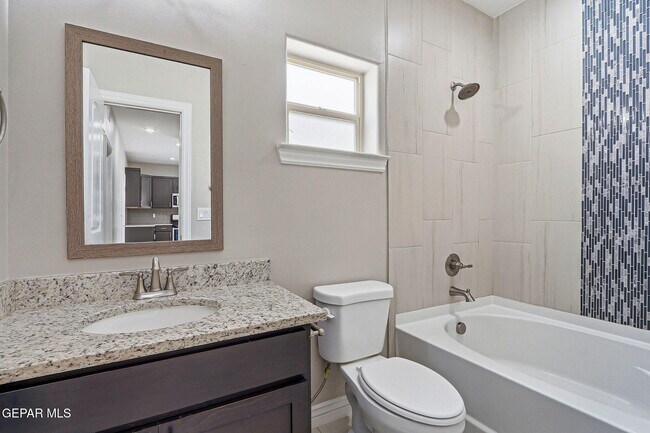 Building Photo - 14925 Tierra Mirage Ave