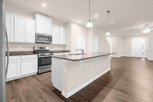 Building Photo - 6162 Glory Bower Dr