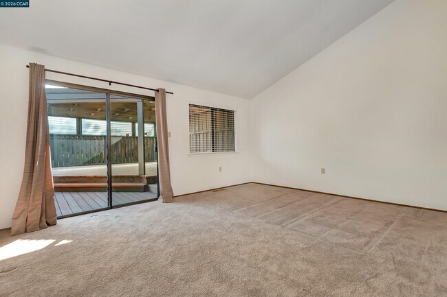 Building Photo - 332 Downham Ct