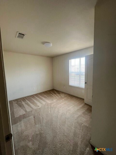 Building Photo - 407 Brittney Way