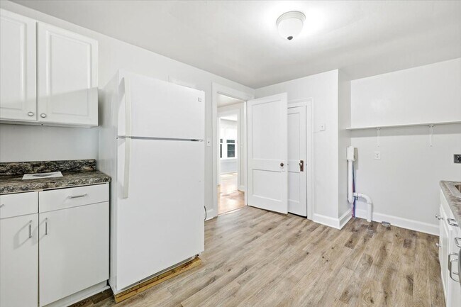 Building Photo - 650 Alleghany Ave