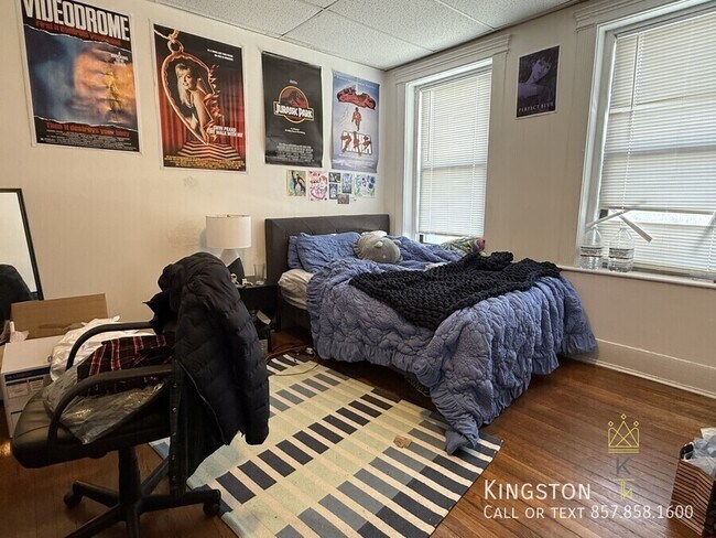 Building Photo - 238 Hemenway St