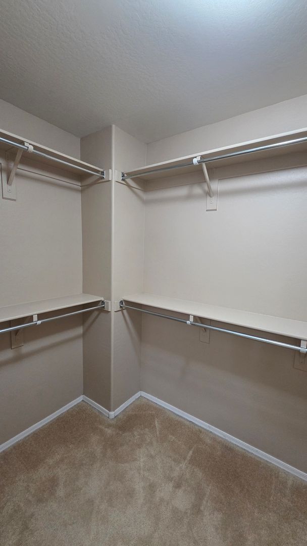 Building Photo - Resort-Style Amenities in Anthem Merrill Ranch!