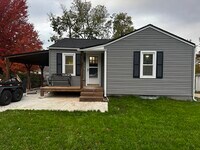 Building Photo - 5727 Saylor St