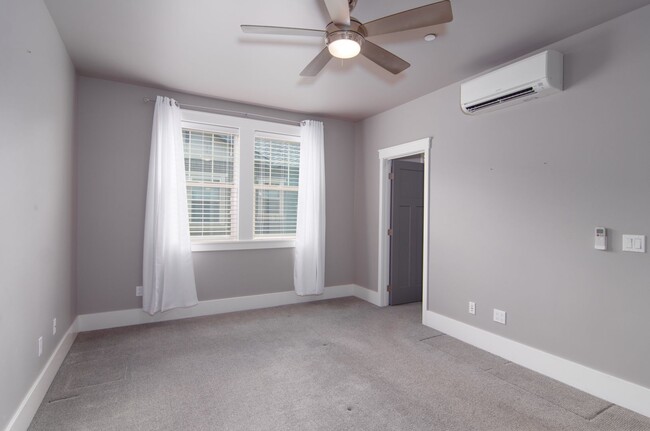 Building Photo - Liberty Lake Stonehill Luxury Condo in the...