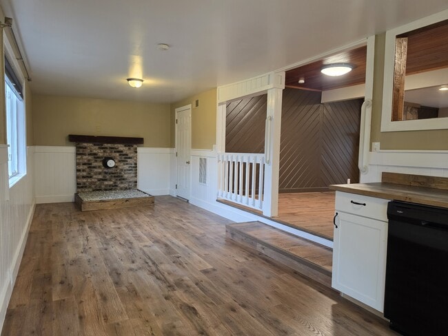 Building Photo - 4582 Maiden Ln