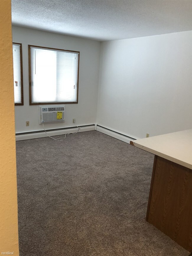 Building Photo - 2 br, 1 bath  - 1301 3rd Ave S