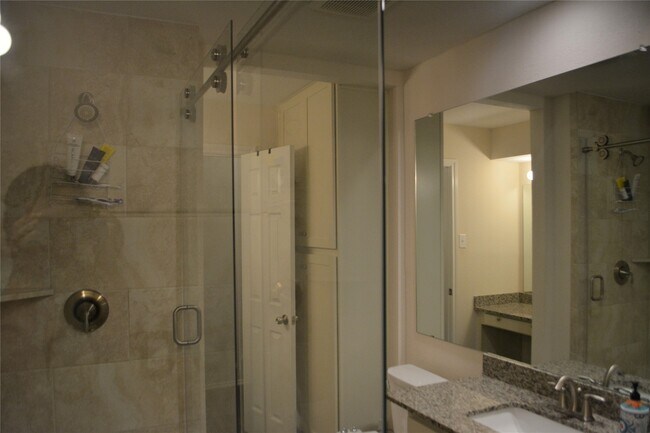 Building Photo - 5402 Queensloch Dr