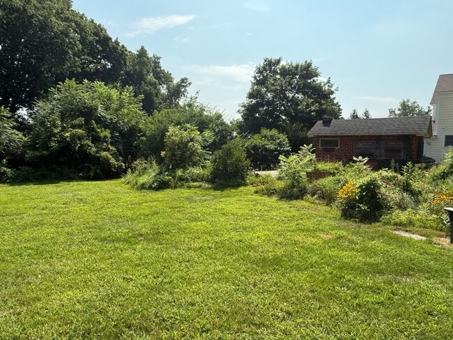 Building Photo - 45800 W Ann Arbor Trail