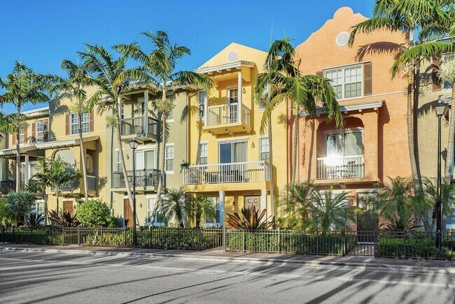 Building Photo - 111 SW 2nd Ave