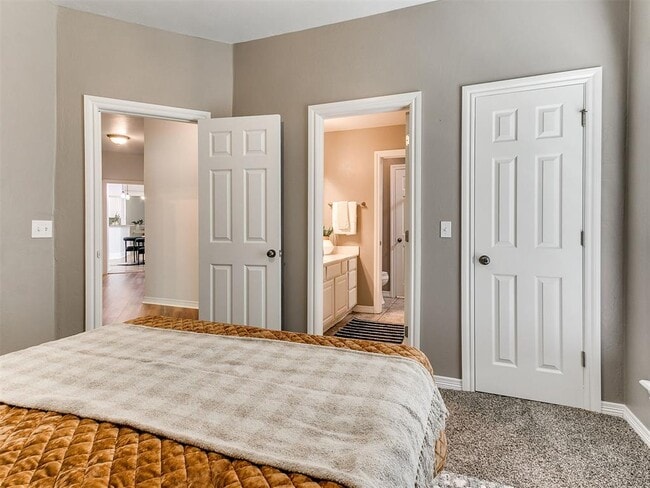 Building Photo - 12401 SW 7th St