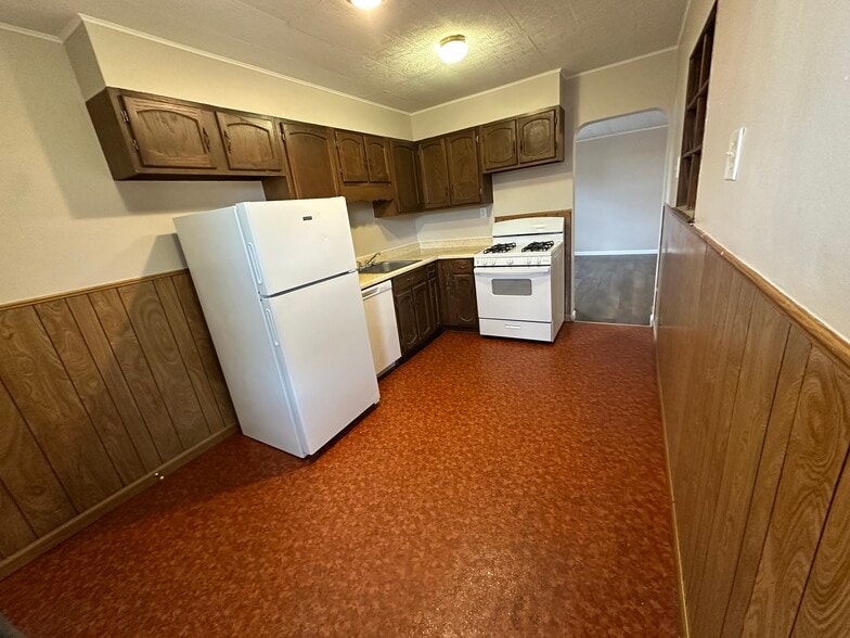 Kitchen - 1366 3rd Ave