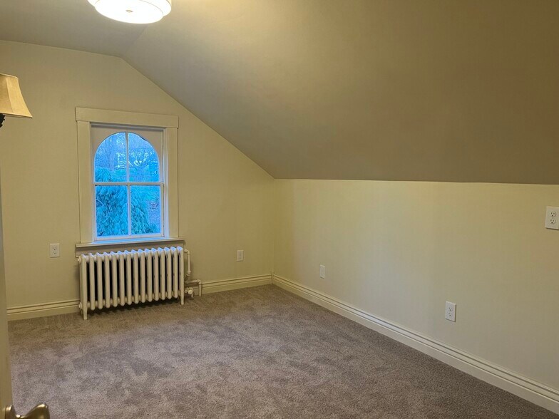 Building Photo - 711 Union St