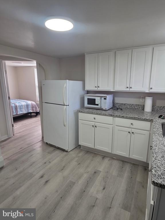 Building Photo - 480 W South St