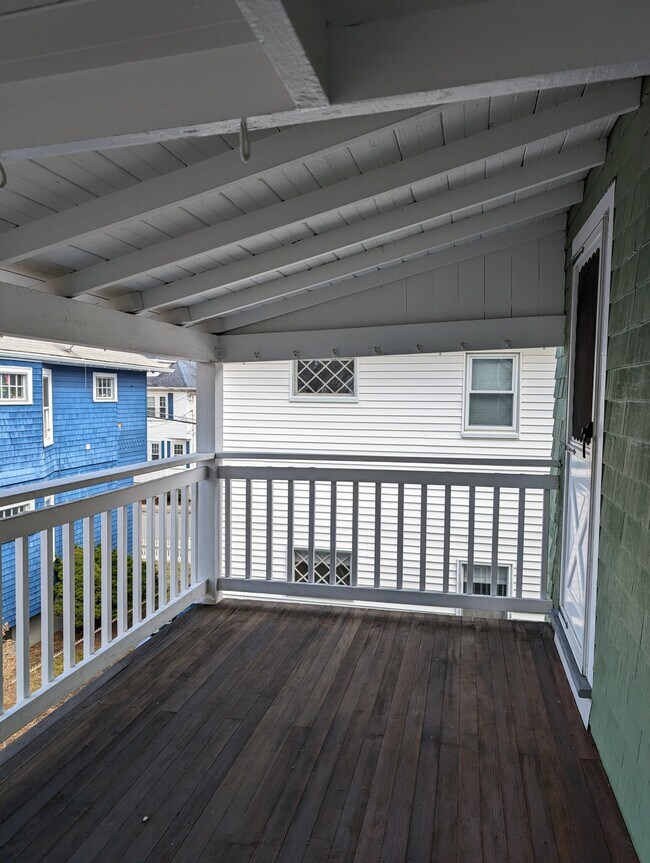 Building Photo - 8 Wilson Ave