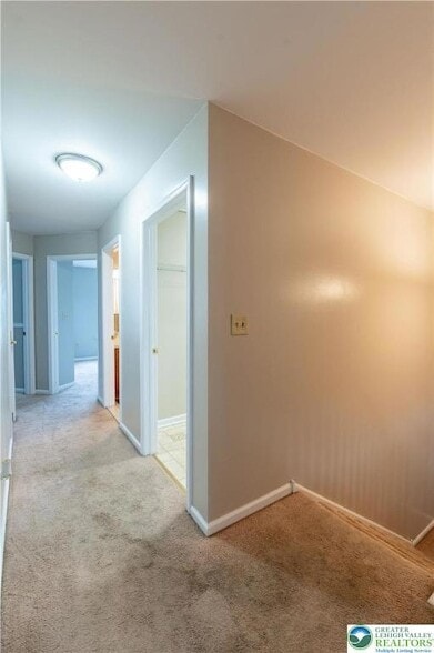 Building Photo - 11 Cobblestone Dr