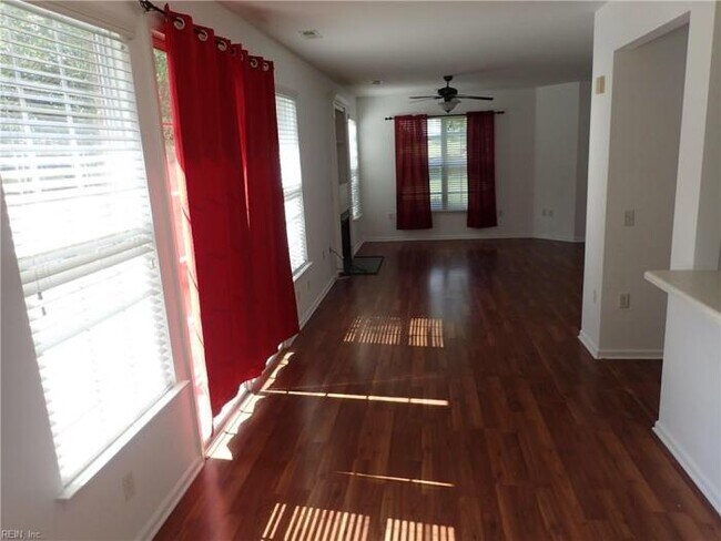 Building Photo - 2 bedroom in Virginia Beach VA 23455