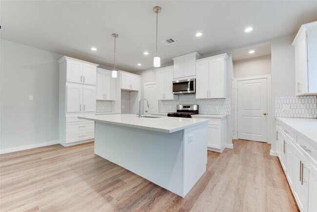 Building Photo - 6615 Ezzard Charles Ln