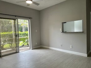 Building Photo - 891 Cypress Park Way