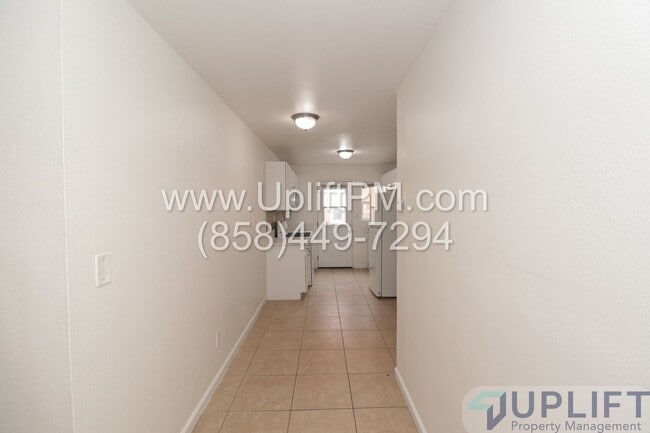 Building Photo - Jefferson Ave (772)