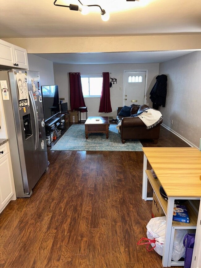 Building Photo - 102 s 126th