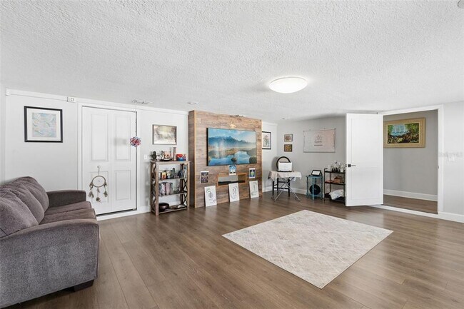 Building Photo - 273 Avalon Rd