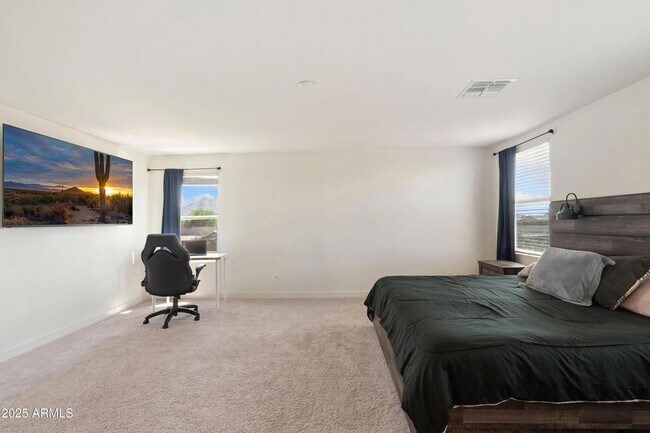 Building Photo - 7352 S Briarwood Ln